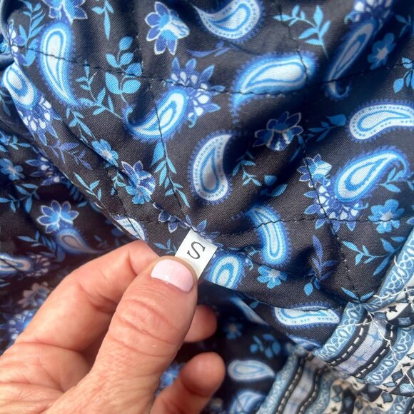 FindThy Women’s Vintage Floral Print Puffer Jacket (Women Size Small) - Picture 8 of 8